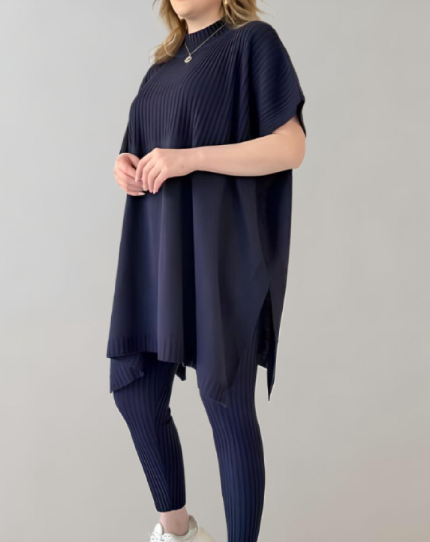 Lucía | Dwuczęściowy Zestaw z Oversize'owym Topem i Legginsami