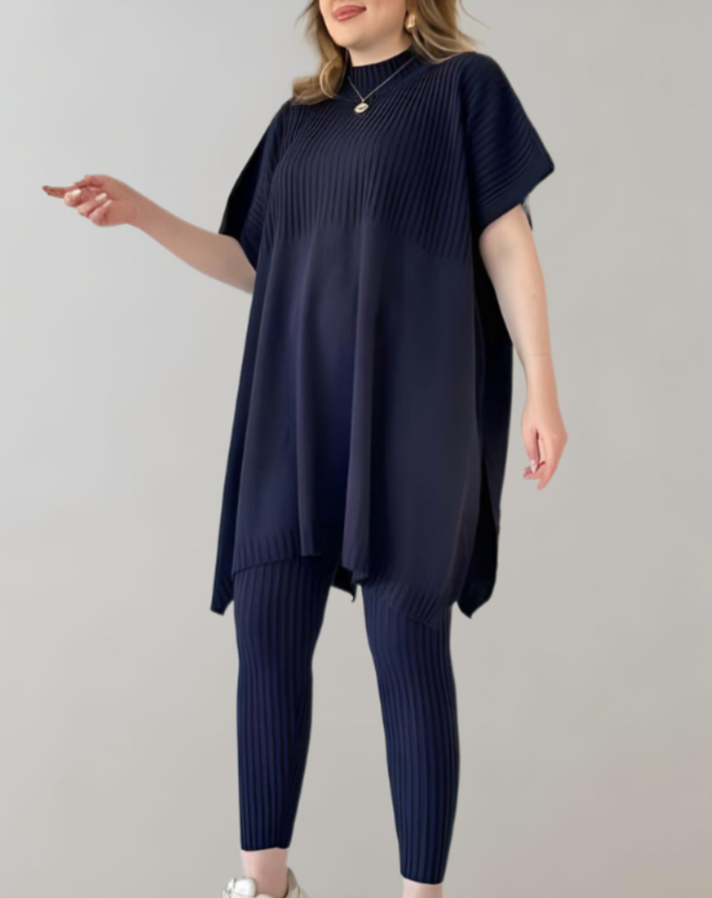 Lucía | Dwuczęściowy Zestaw z Oversize'owym Topem i Legginsami
