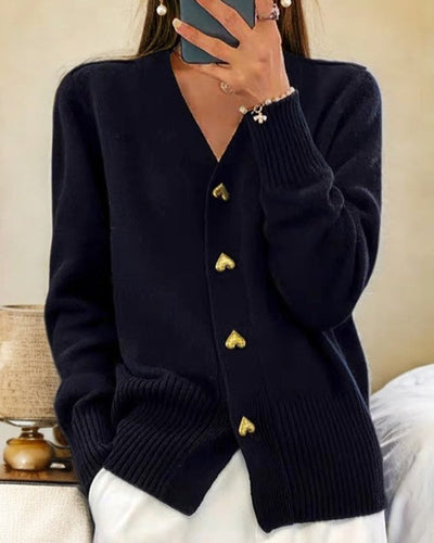 Adèle | Elegancki Sweter z Guzikami w Kształcie Serca